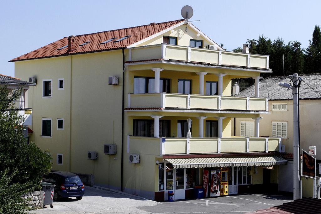 Apartments Ribaric Rab Town Esterno foto